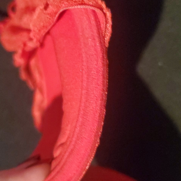 Victoria's Secret Bra and Thong Panty Set -  Red - Vintage sz M/34B - Picture 15 of 16